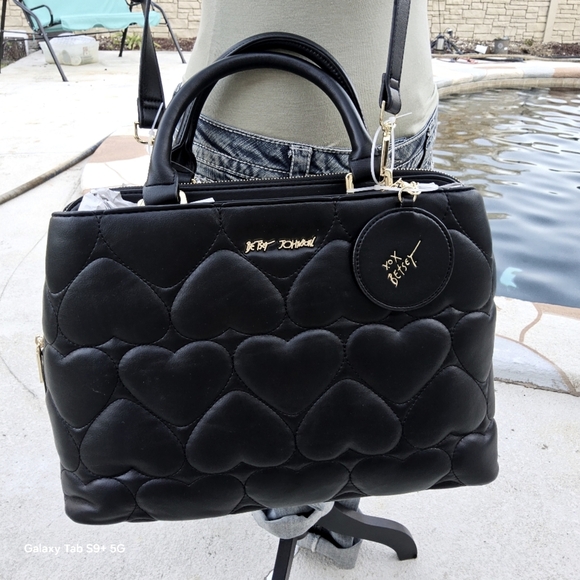 NWT BETSEY JOHNSON BLACK SATCHEL w/REMOVABLE MIRROR - Picture 4 of 9